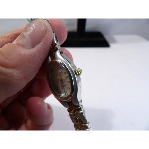 Vintage Elgin two tone gold silver ladies analog watch, working, 7" with band - Picture 7 of 10